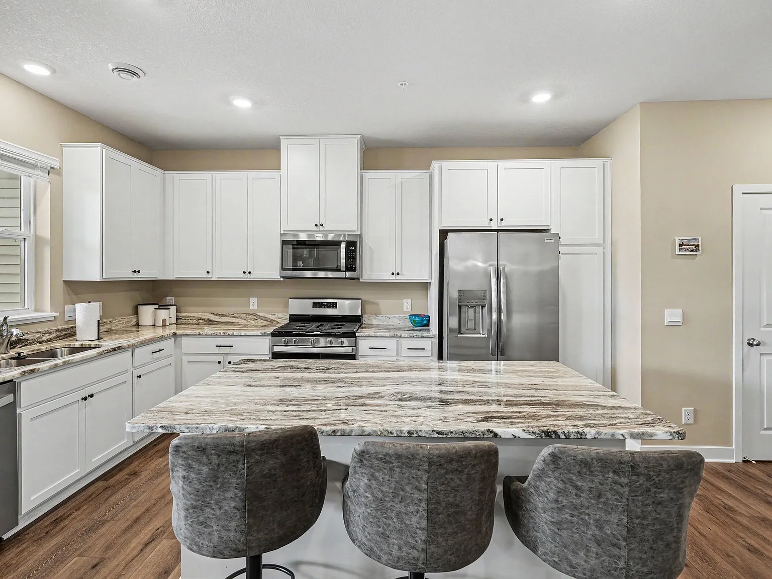Kaylemore Trail, Rosemount (13860) LS KK1 - 1 — Photo 4
