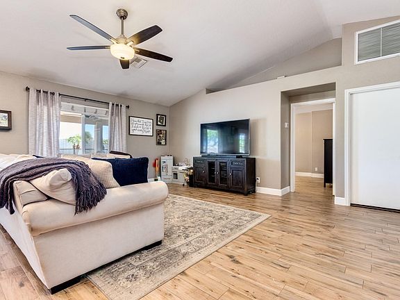 4th image of 10528 E Carol Ave