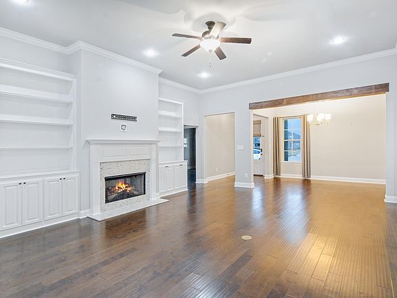 3rd image of 3694 Kingsbarns Dr