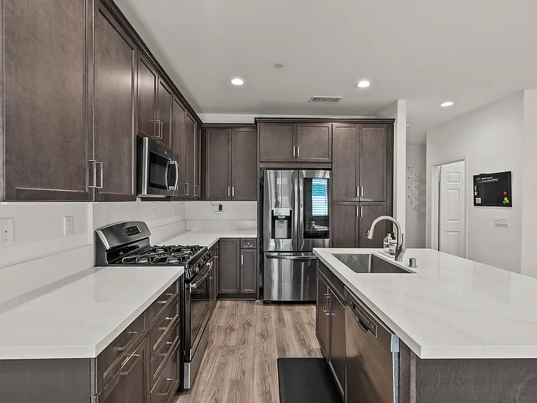 14610 Isla Vista Dr — Photo 3