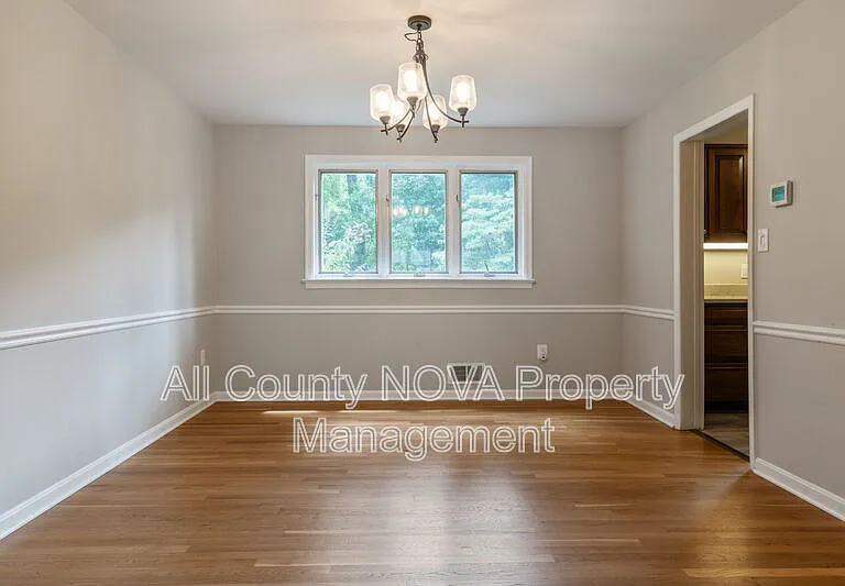 4126 Lenox Dr — Photo 11