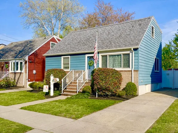 364 Avenue E, Bayonne, NJ 07002