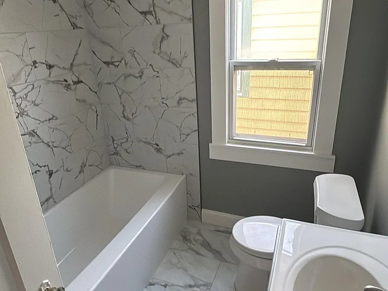 299 Nassau Ave #1 — Photo 11