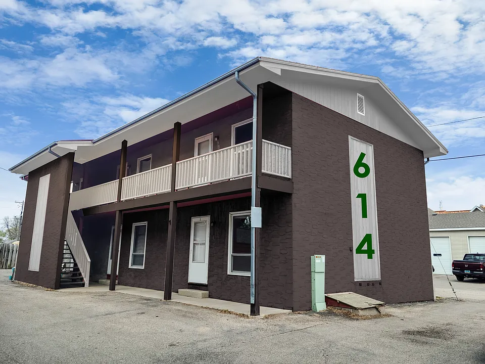 614 2nd Ave N #2