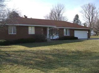 806 Grant St, Chenoa, IL 61726