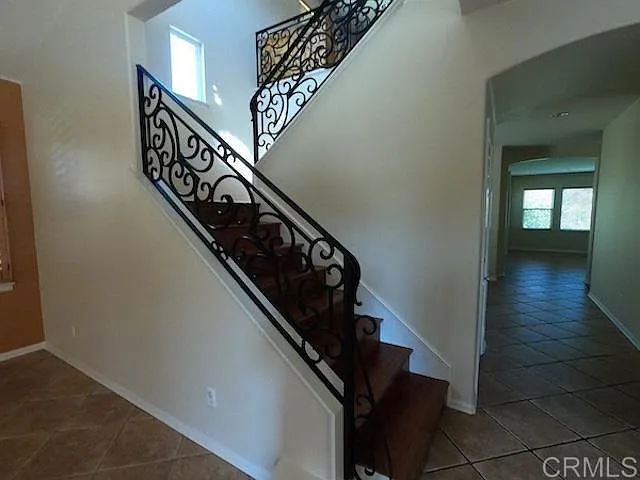 4 bed, 2.5 bath, 2950 sqft, $4,950 — Photo 4
