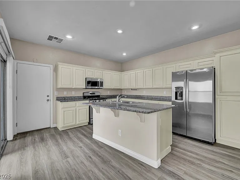 12052 Hathaway Pines Ln — Photo 17