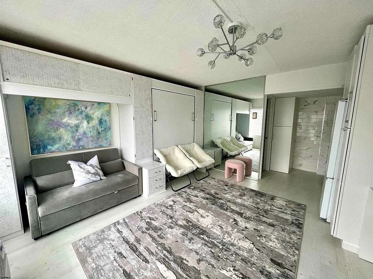 Building Photo - 3501 Boardwalk #B206