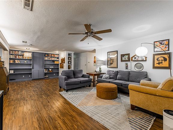5th image of 1106 Ranch Dr