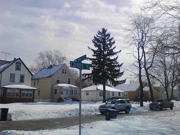 5th image of 2800 Ezekiel Ave