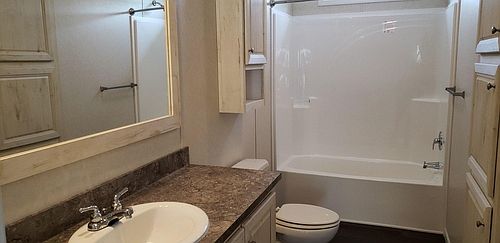 3rd image of 785 Harvest Ln
