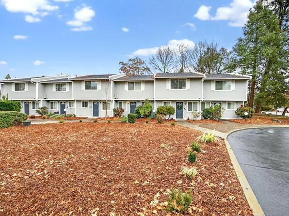 821 E 10th St, Medford, OR 97504