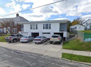 410-412 N Lake St, Manitowoc, WI 54220