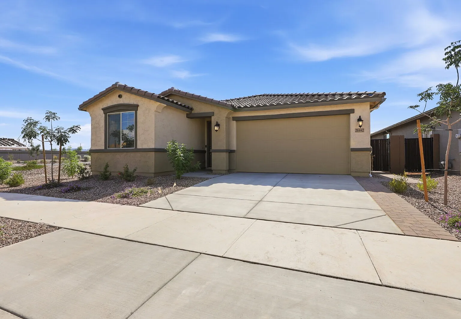 4 bed, 3.0 bath, 2164 sqft, $2,650 — Photo 2
