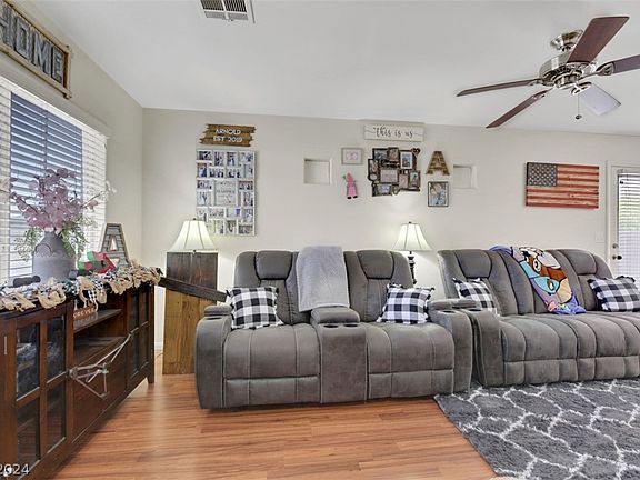 4th image of 5301 Los Pinos St