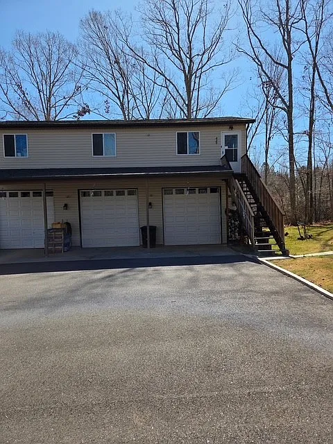 2 bed, 930 sqft, $1,200 — Photo 3