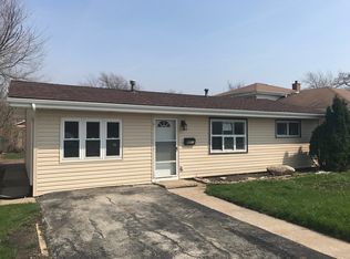 8011 Mansfield Ave, Burbank, IL