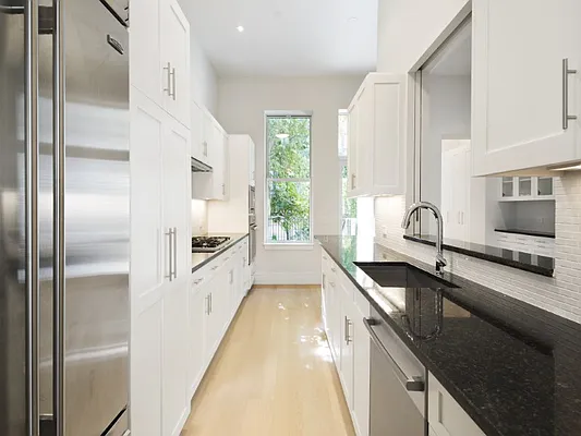 Sold by Sotheby's International Realty | media 4