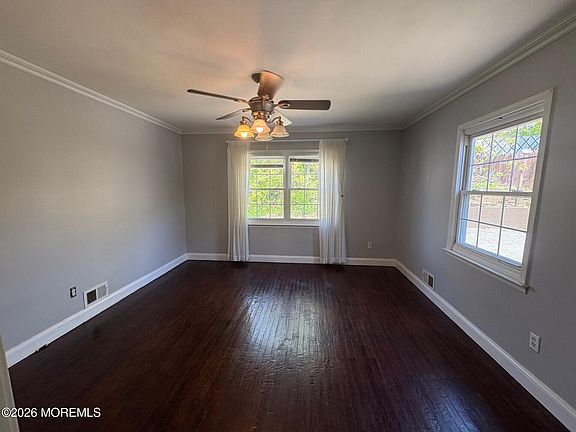 4th image of 15 Saint James Place
