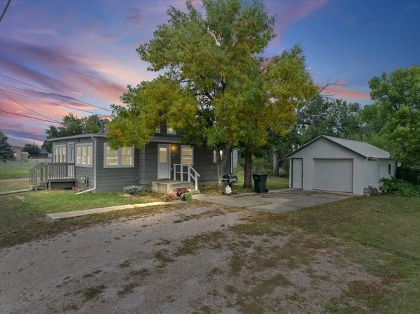 811 Butte St, Belle Fourche, SD 57717