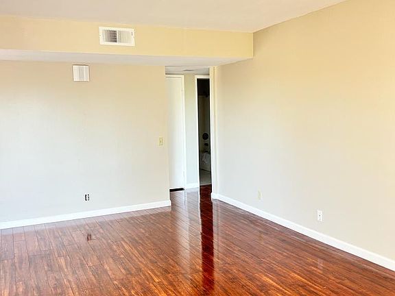 5th image of 1930 E 24th St Unit 2