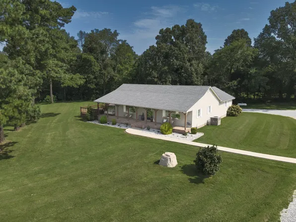 214 Boone Hill Rd, Benton, KY 42025