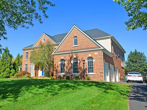 2nd image of 12804 Holly Grove Ct