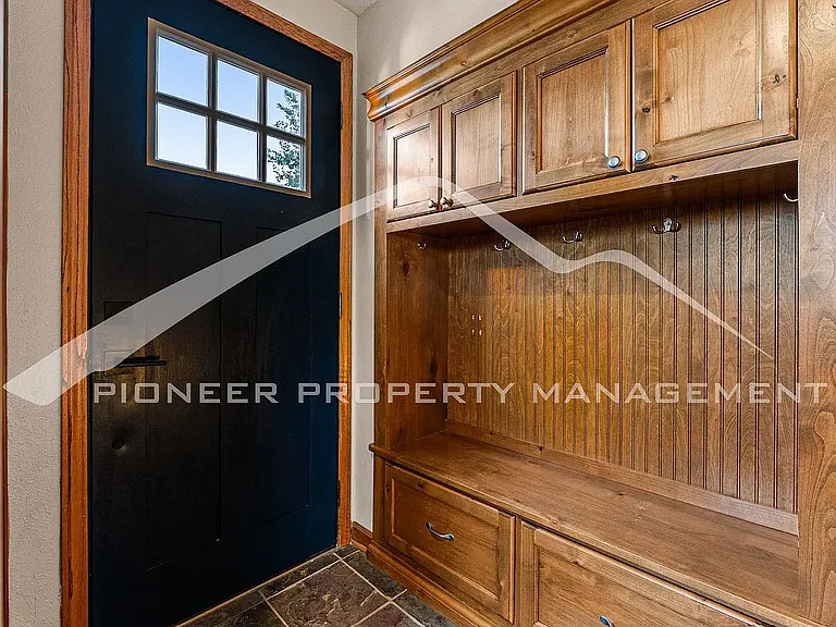 1334 Ponderosa Dr — Photo 9