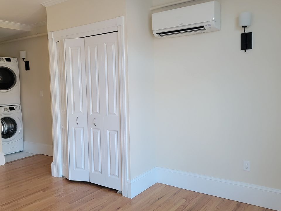 2nd image of 602 Congress St #402