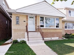 5529 W Addison St, Chicago, IL 60641