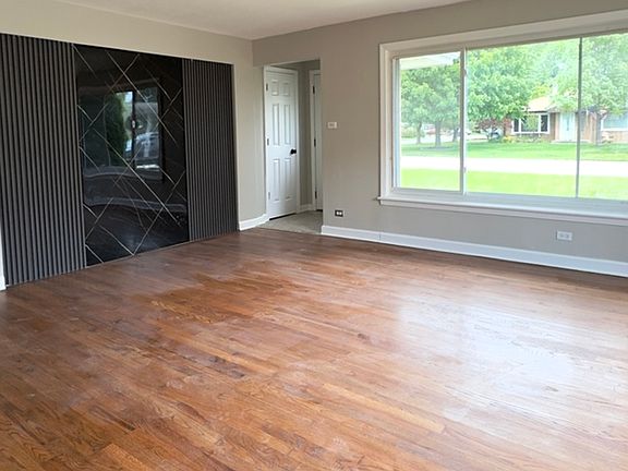 5th image of 9405 S 76th Ct