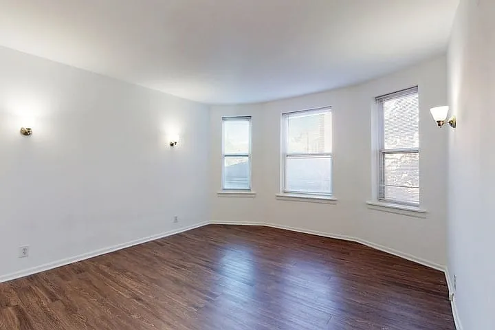 925 East 46th Street — Photo 16