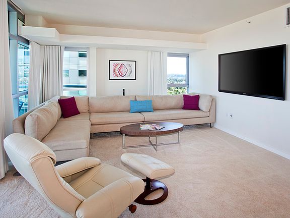 2nd image of 13700 Marina Pointe Dr Unit 1024