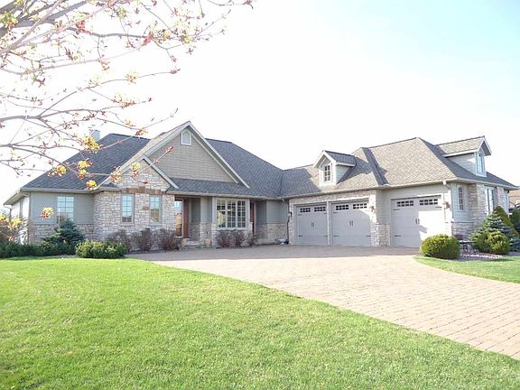 4th image of 1613 Green Vistas Dr