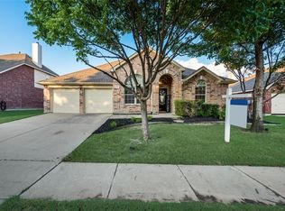 11852 Warbler Ln, Fort Worth, TX 76244