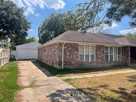 2nd image of 13911 Cravenridge Drive
