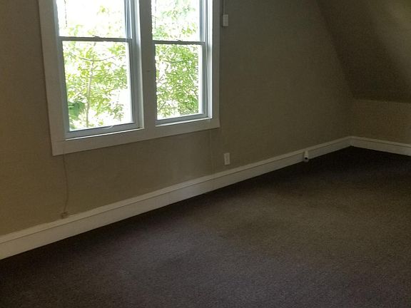 3rd image of 139 E Garfield Ave