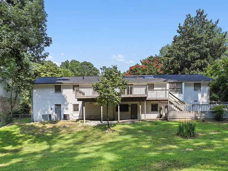 3304 Northbrook Dr — Photo 21
