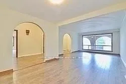 7887 Dufferin St — Photo 13