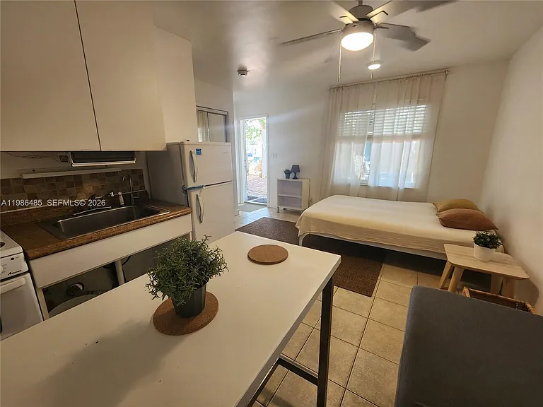 315 Walnut St #2 — Photo 10