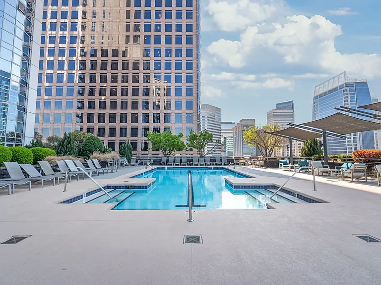 333 W Trade St #2502 — Photo 39