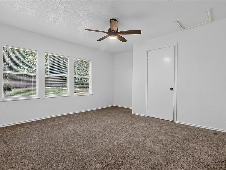 5301 Scoggins St — Photo 21