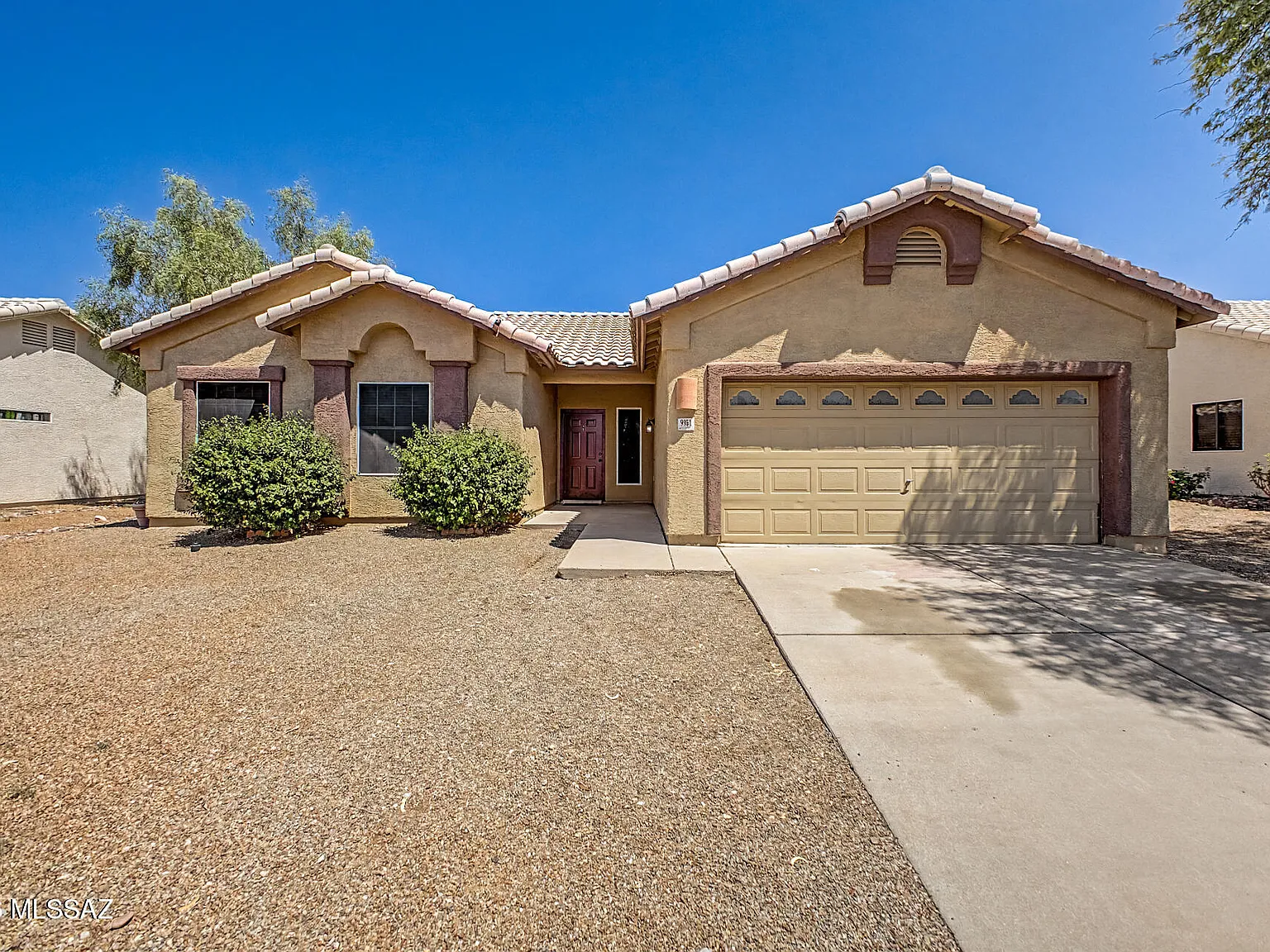 3 bed, 2.0 bath, 1445 sqft, $2,100 — Photo 2