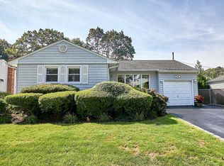 3864 Mill Rd, Seaford, NY 11783