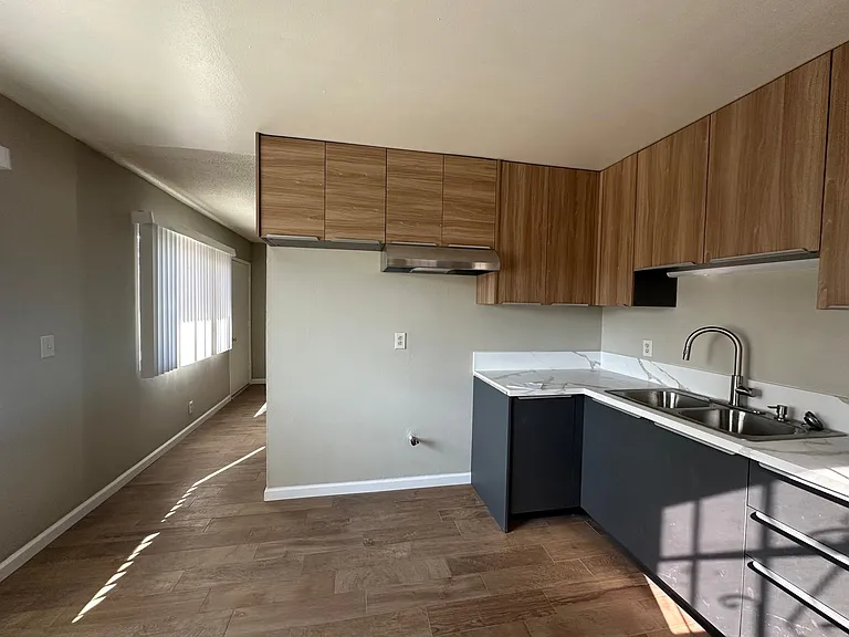 1801 Puente Ave #3 — Photo 10