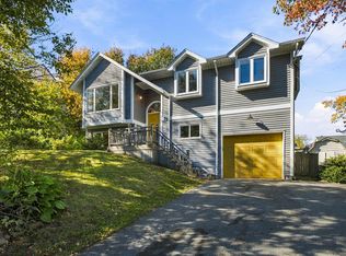 39 Parkdale Ave, Timberlea, NS B3T1C2