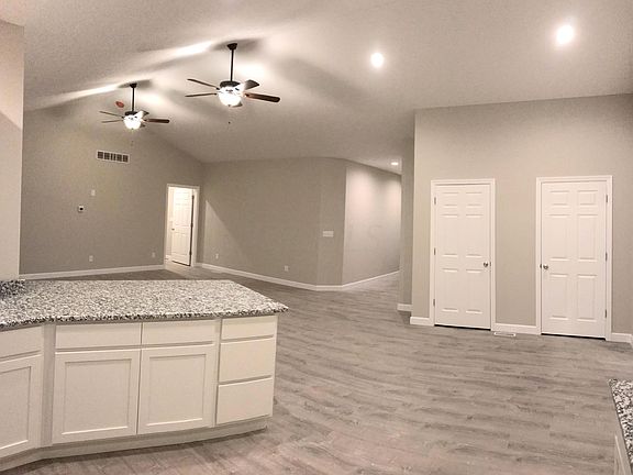 4th image of 176 Harbor View Hts