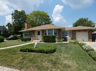 911 Sherwood Pl, Joliet, IL