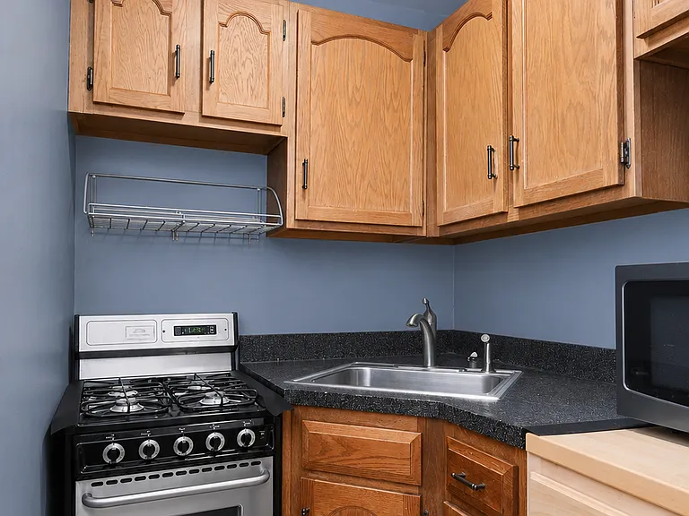 110 W 71st St #2B — Photo 5