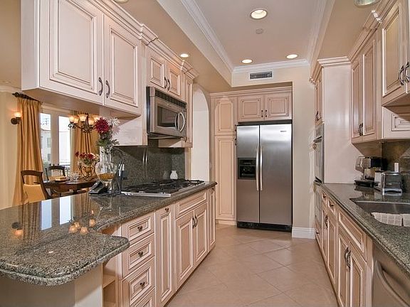 5th image of 1540 S Bentley Ave APT 301
